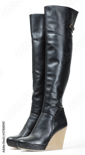 fashionable platform black boots