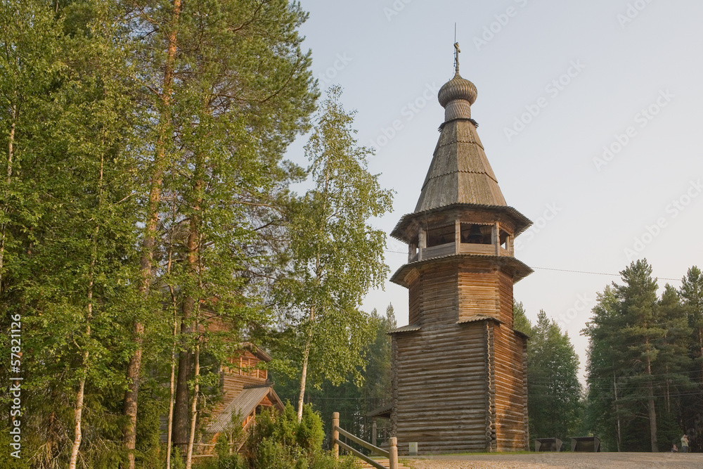 Архангельская область. Старинная деревянная башня.