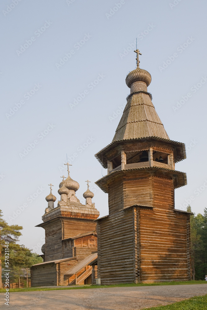 Архангельская область. Старинная деревянная башня.