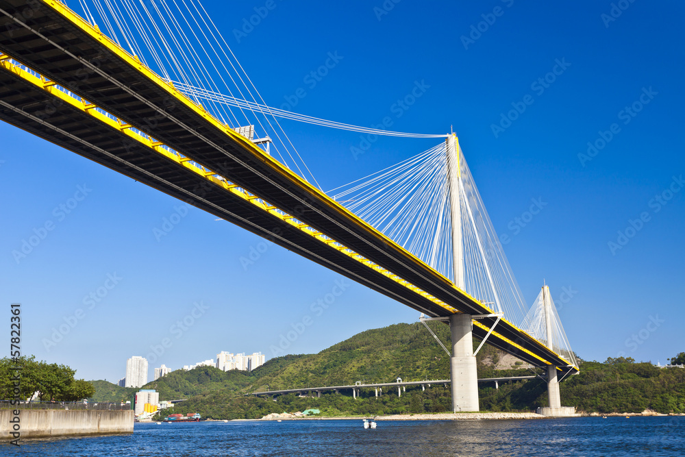 Fototapeta premium Bridge in Hong Kong at day
