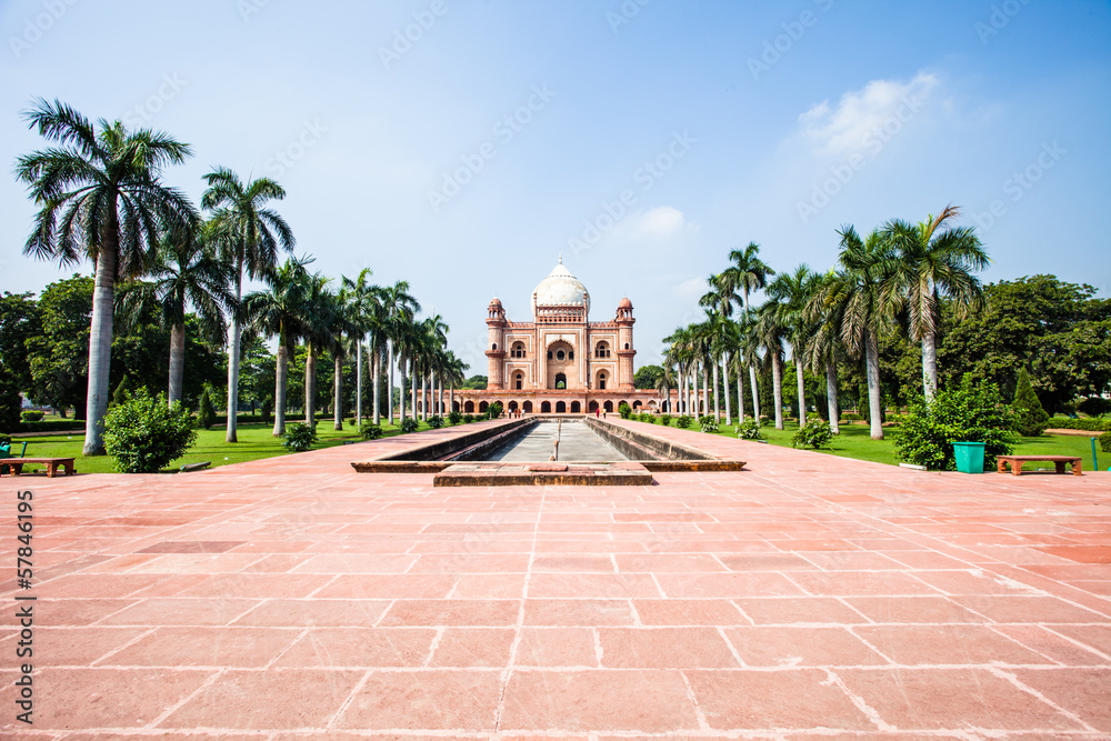 Obraz premium Safdarjung's Tomb in a marble mausoleum in Delhi, India