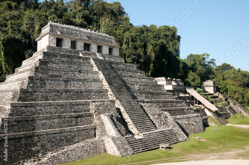 Obraz na płótnie Temple of Inscriptions, ancient Mayan city of Palenque (Mexico) w salonie