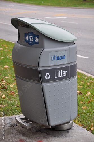 Photography Toronto's recycle bin