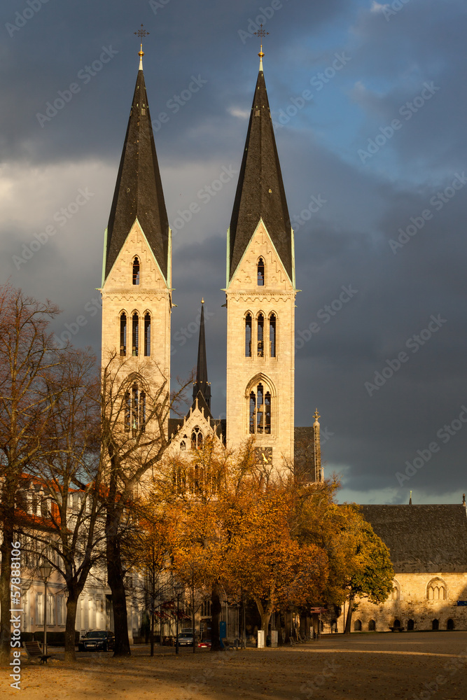 Dom Halberstadt im Herbst