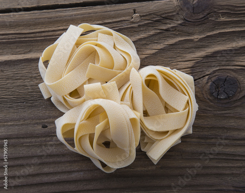 Tableau sur toile Spilled raw pappardelle pasta