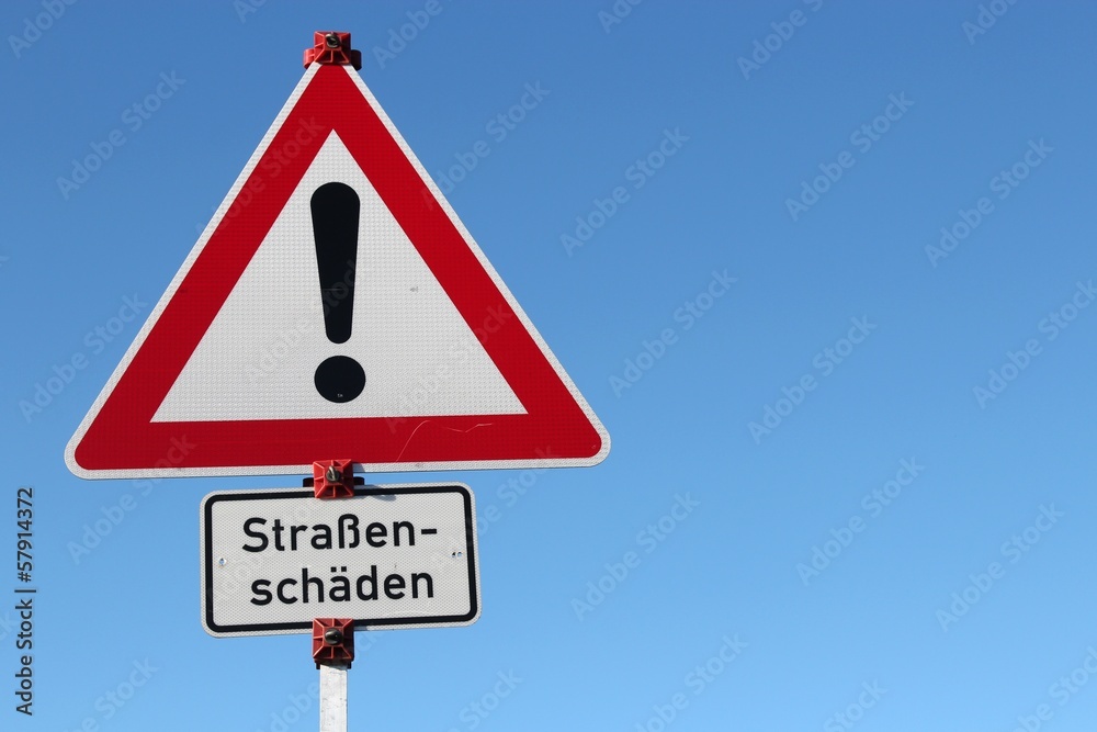 Deutsches Verkehrszeichen: Gefahrstelle, Straßenschäden Deutsches Verkehrszeichen: Gefahrstelle, Straßenschäden