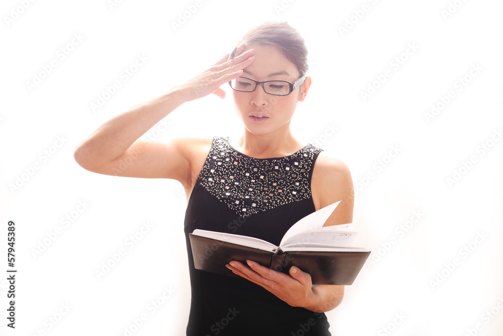 junge Frau mit Buch junge Frau mit Buch