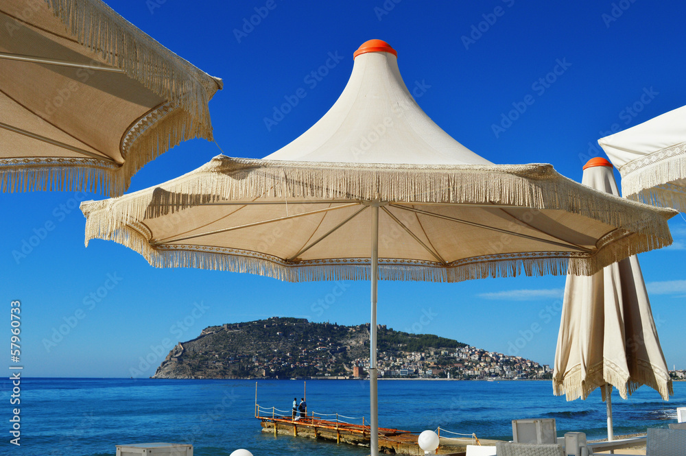 Fototapeta premium Mediterranean beach during hot summer day
