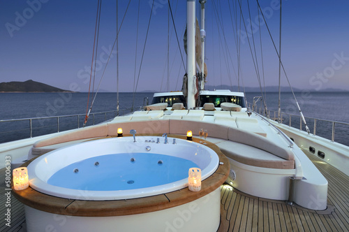 jacuzzi onthe deck of luxury sailboat