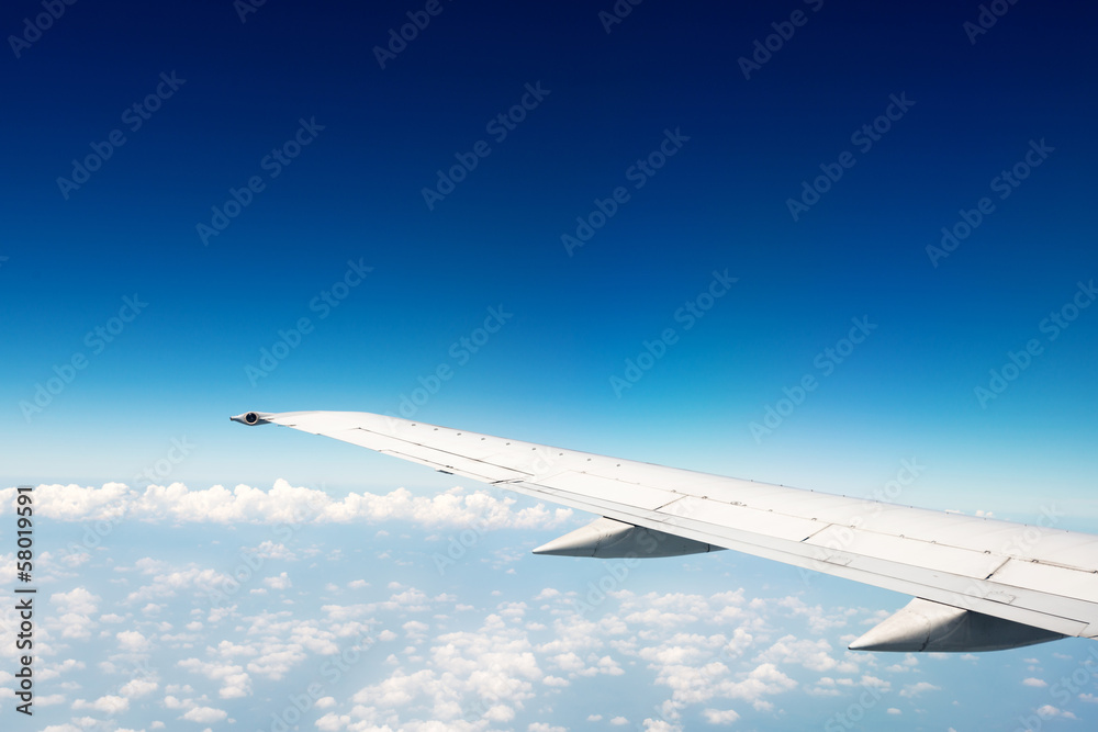 Wing aircraft in altitude during flight Wing aircraft in altitude during flight