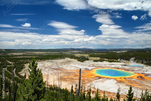 grand prismatic spring  yellowstone