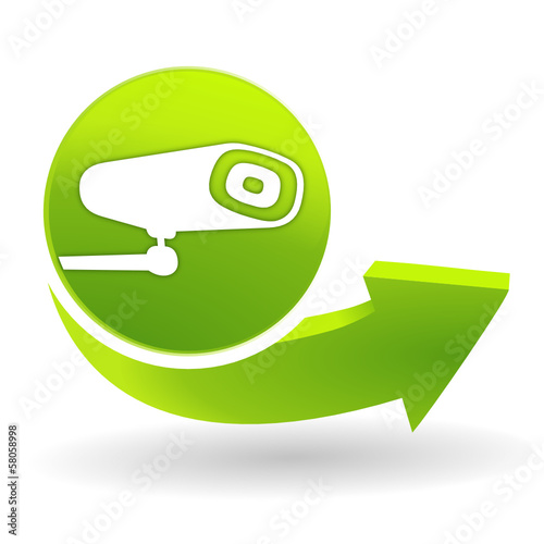 caméra de surveillance sur symbole vert
