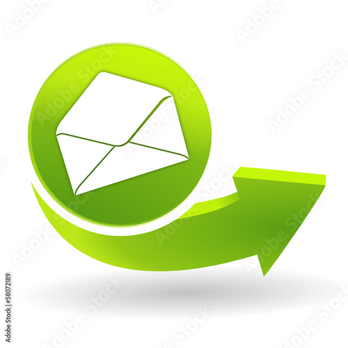 enveloppe sur symbole vert