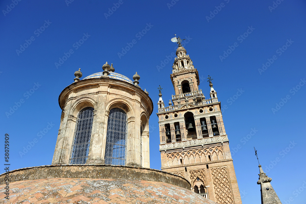 Linterna de la capilla Real, catedral y Giralda, Sevilla, España