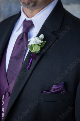 wedding boutinerre groom flower