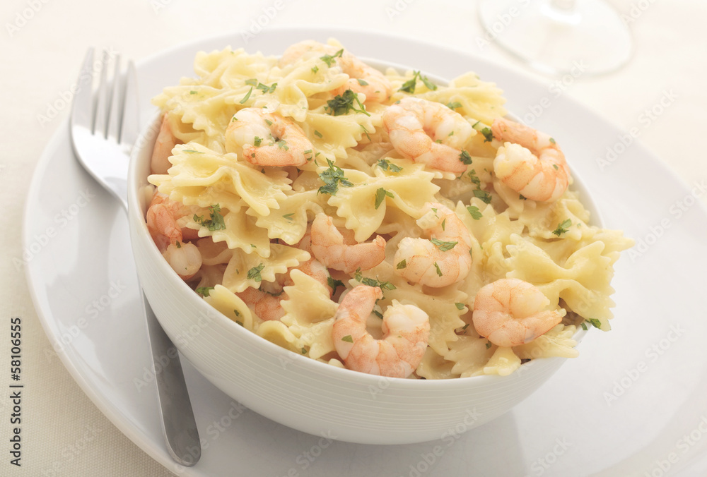 Farfalle with prawns