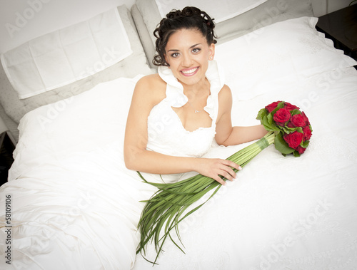 Foto Sposa con bouquet prima delle nozze