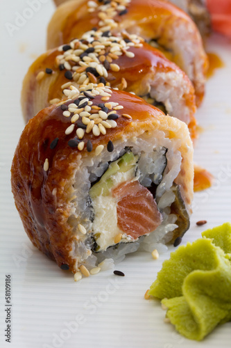 Eel sushi roll