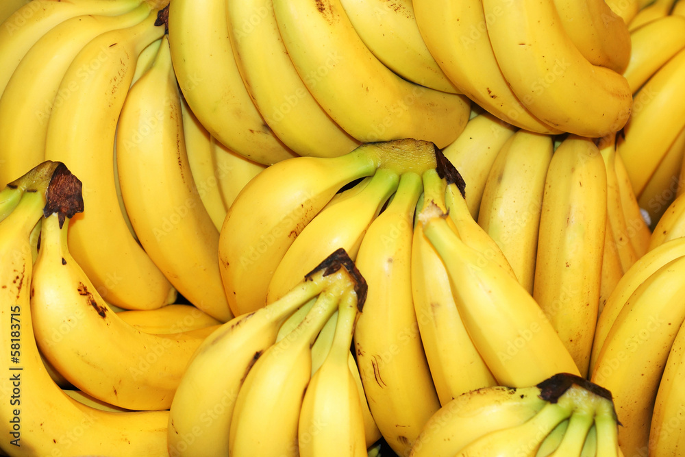 fruit bananas on store shelves