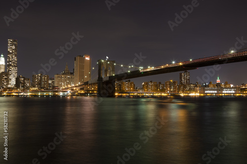 Fototapeta Naklejka Na Ścianę i Meble -  Skyline von New York bei Nacht