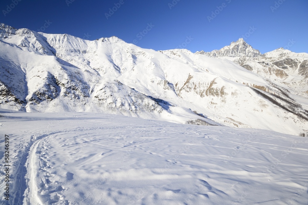 Ski tour paradise