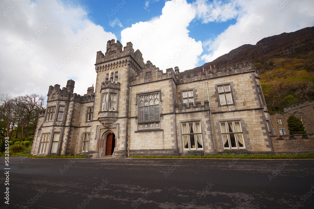 Fototapeta premium Kylemore Abbey in Connemara mountains in Ireland
