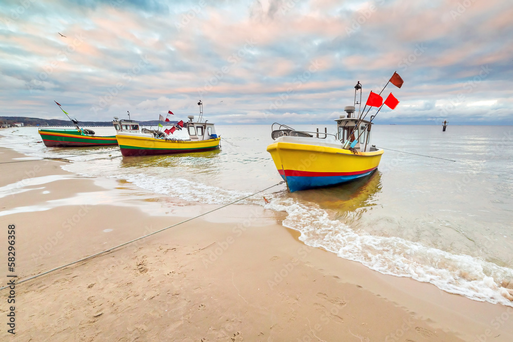 Fototapeta premium Fishing boats on the beach of Baltic Sea in Poland