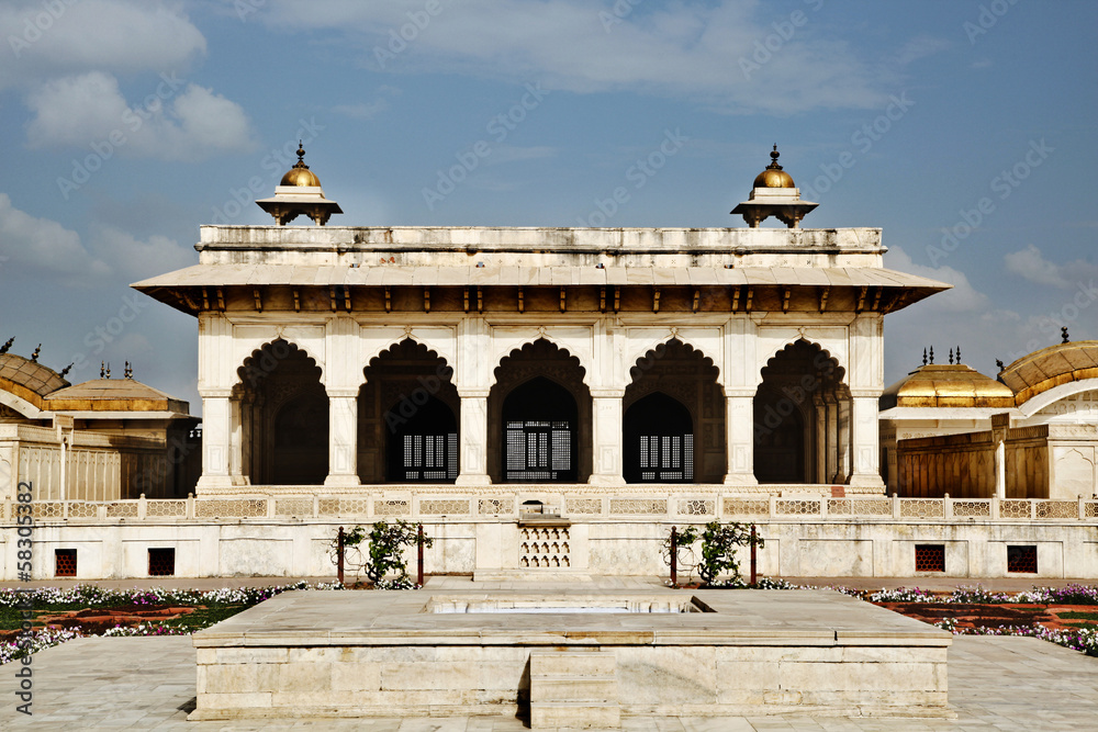 Fototapeta premium Tourists at Diwan-E-Khas, Agra Fort, Agra, Uttar Pradesh, India