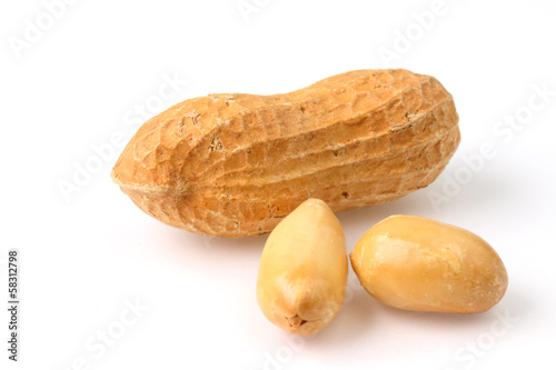 Peanuts with and without shell