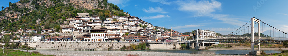 Obraz premium Historic district of Berat on the Osum River