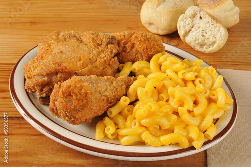 Chicken with macaroni and cheese