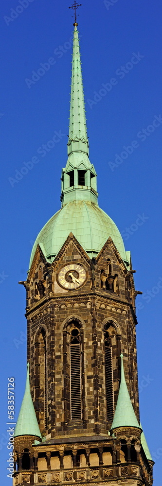 Fototapeta premium Turm der evangelischen Hauptkirche in MÖNCHENGLADBACH-RHEYDT
