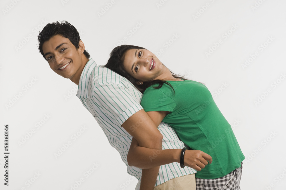 Obraz premium Couple pulling each other
