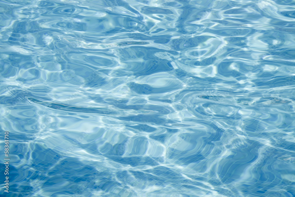 Eau bleu d'une piscine Eau bleu d'une piscine