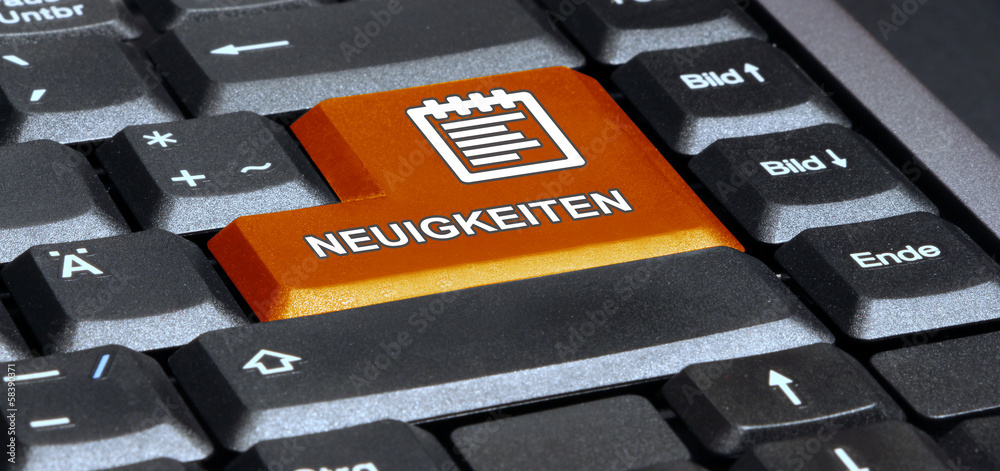 eks35 EnterKeySign - english: keyboard with orange key newsletter - German:  Neuigkeiten Taste auf Tastatur in orange mit Klemmbrett Symbol - g46  Stock-Foto | Adobe Stock