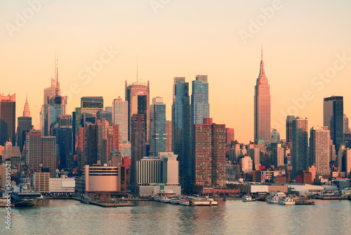 New York City sunset © rabbit75_fot