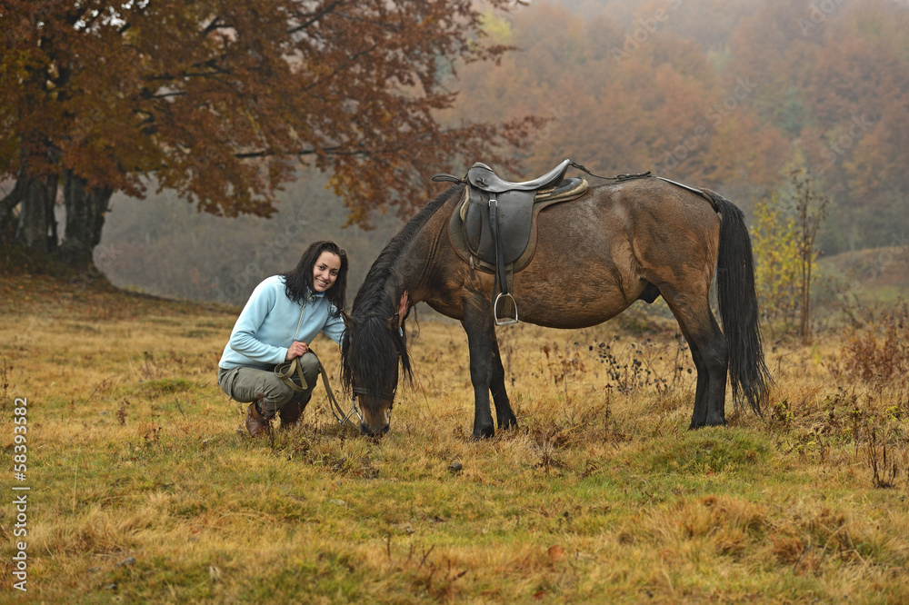 Fototapeta premium Horseback riding in the mountains