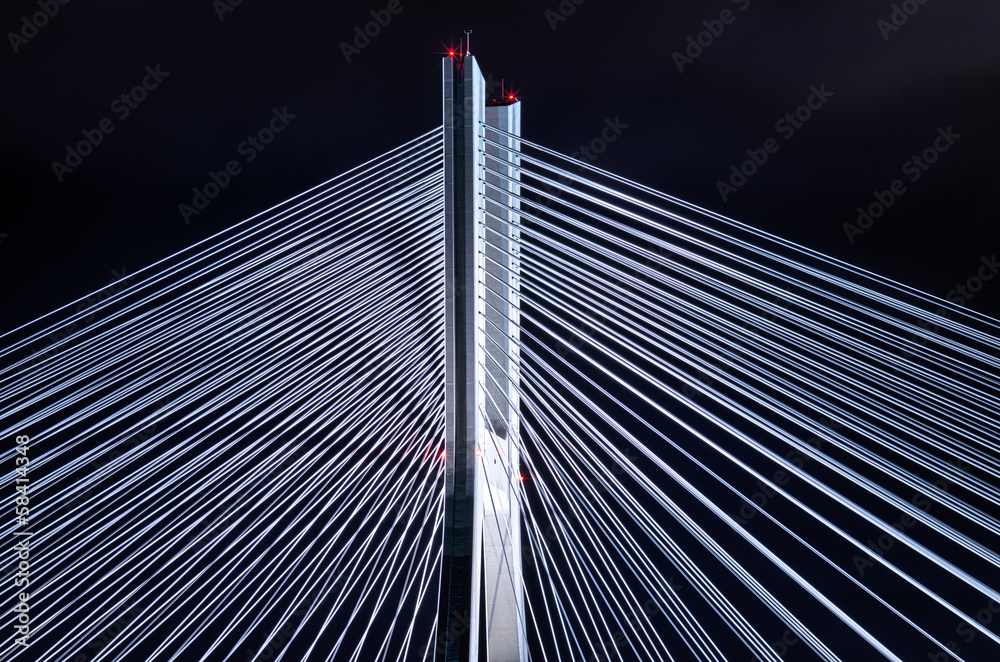 Fototapeta premium Most pylon w nocy