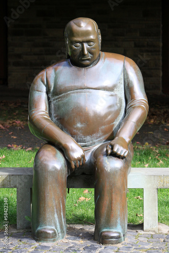 Skulptur der große Sitzende photo