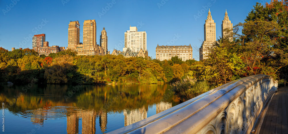 Panoramic view of Upper West Side from the Bow Bridge - obrazy, fototapety, plakaty 