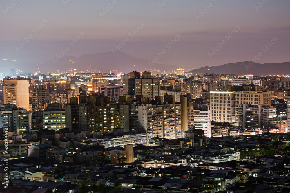 City night scene in Taipei