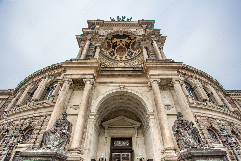 Obraz premium Semper opera in Dresden Germany