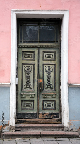 Vintage wooden door in Tallinn © kalichka