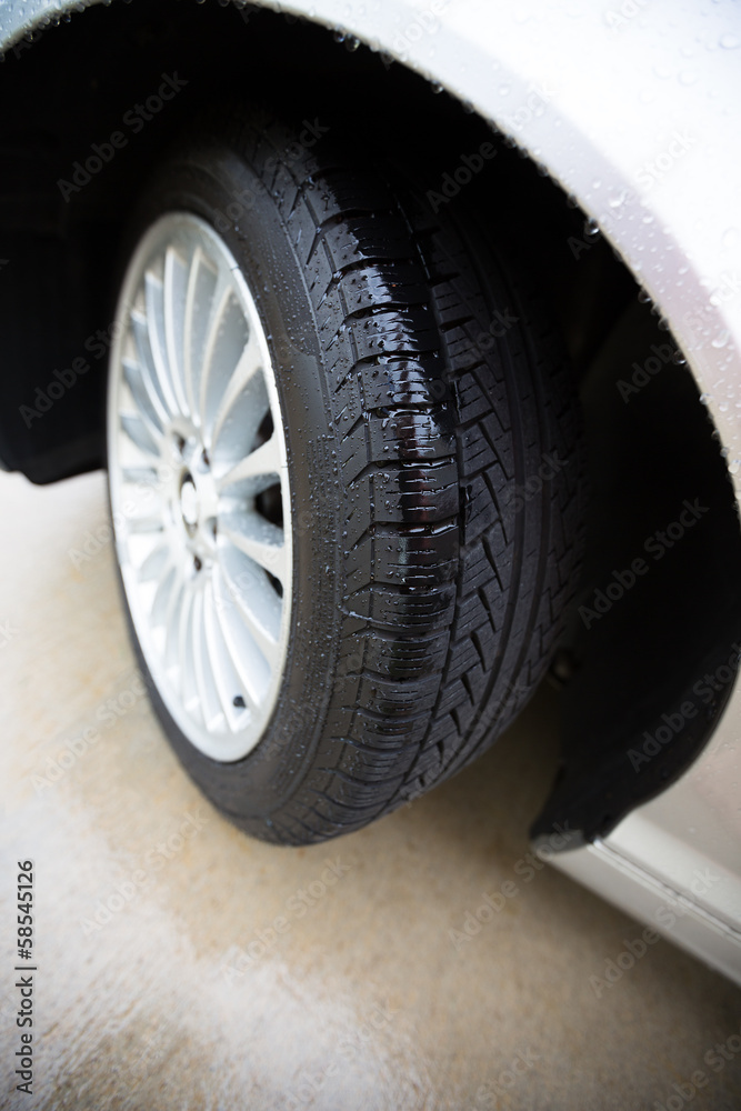 Automobile Tire