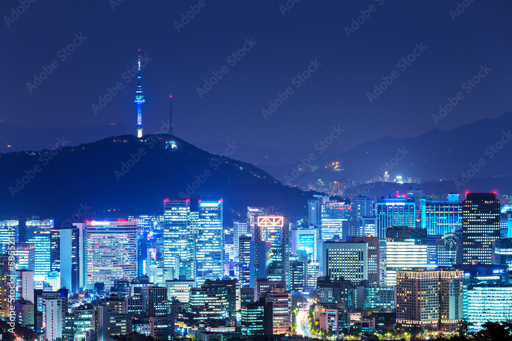 Fototapeta premium Seoul cityscape at night
