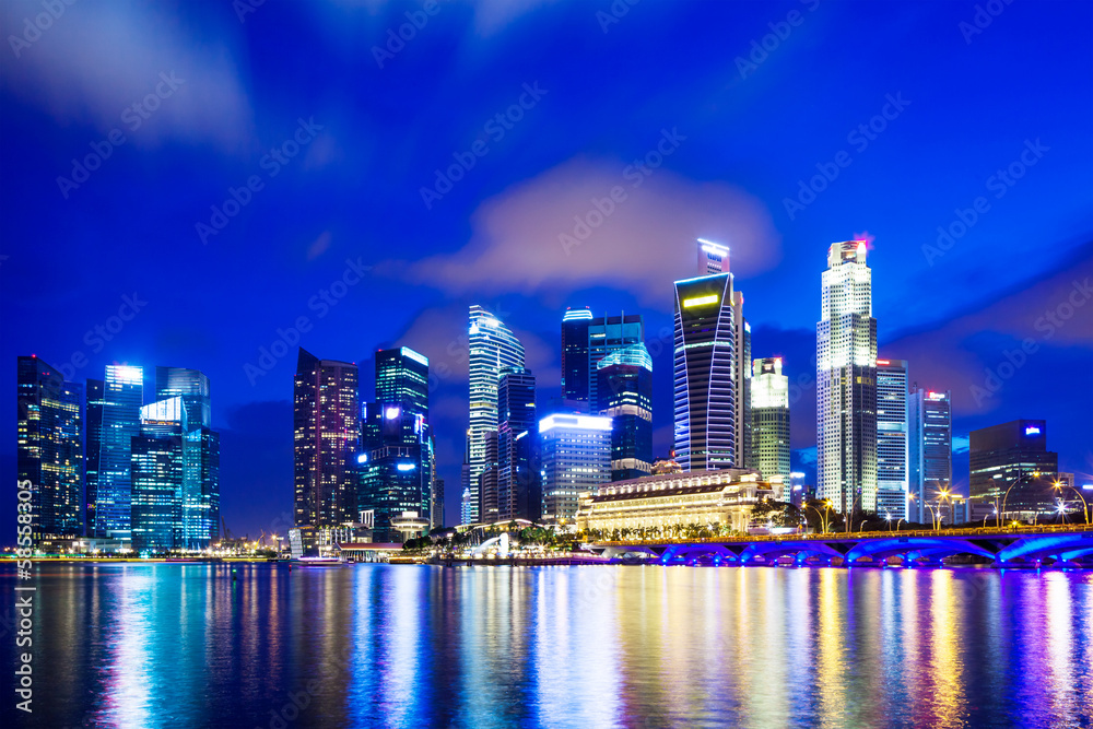 Fototapeta premium Urban cityscape in Singapore at night