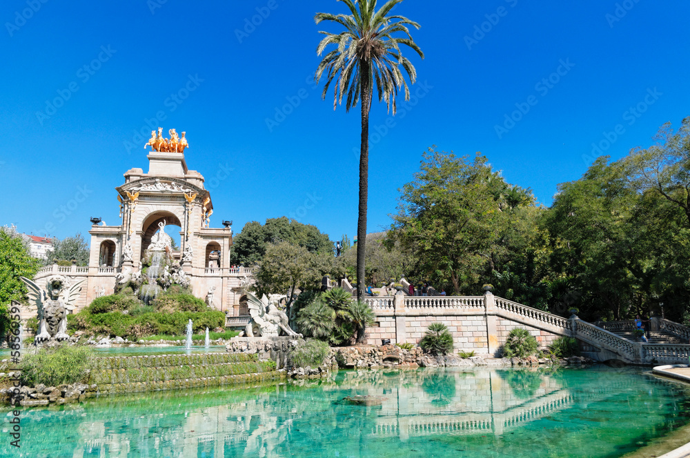 Fototapeta premium Fountain at Parc de la Ciutadella, Barcelona