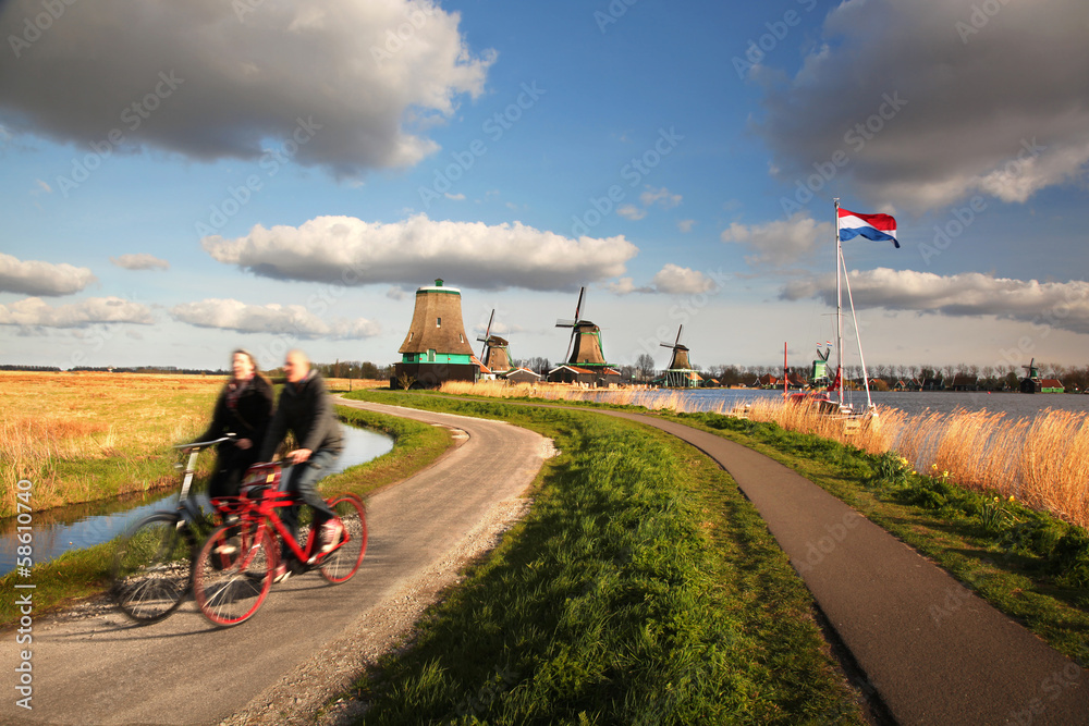 Fototapeta premium Windmills in Zaanse Schans, Amsterdam, Holland