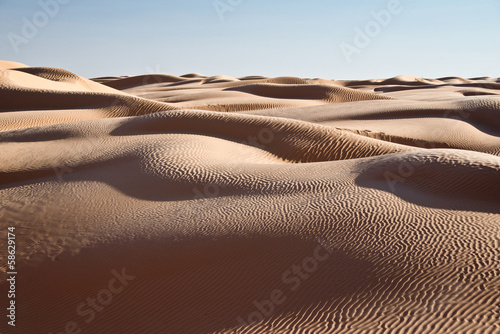 Paysage de dunes, Grand erg oriental, Tunisie photo
