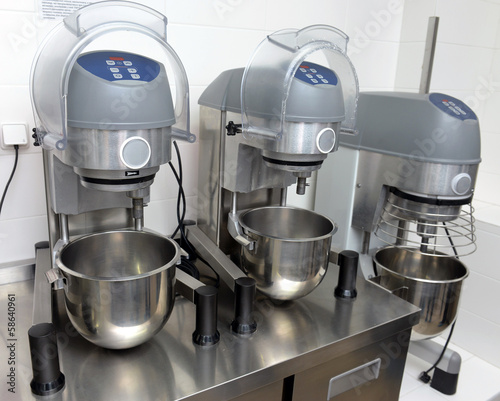 kneading machine